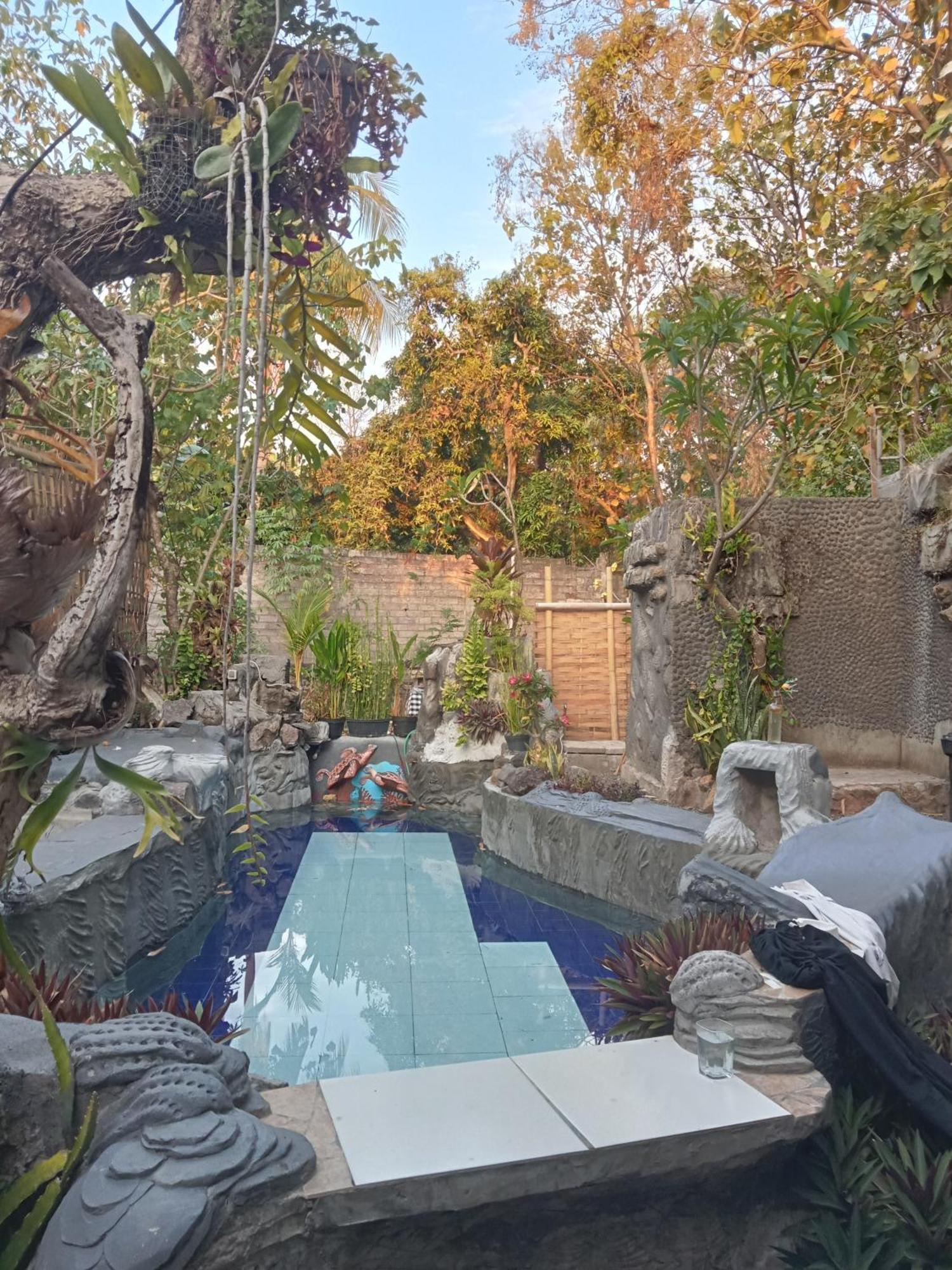 Atb Hostel Lovina  Luaran gambar