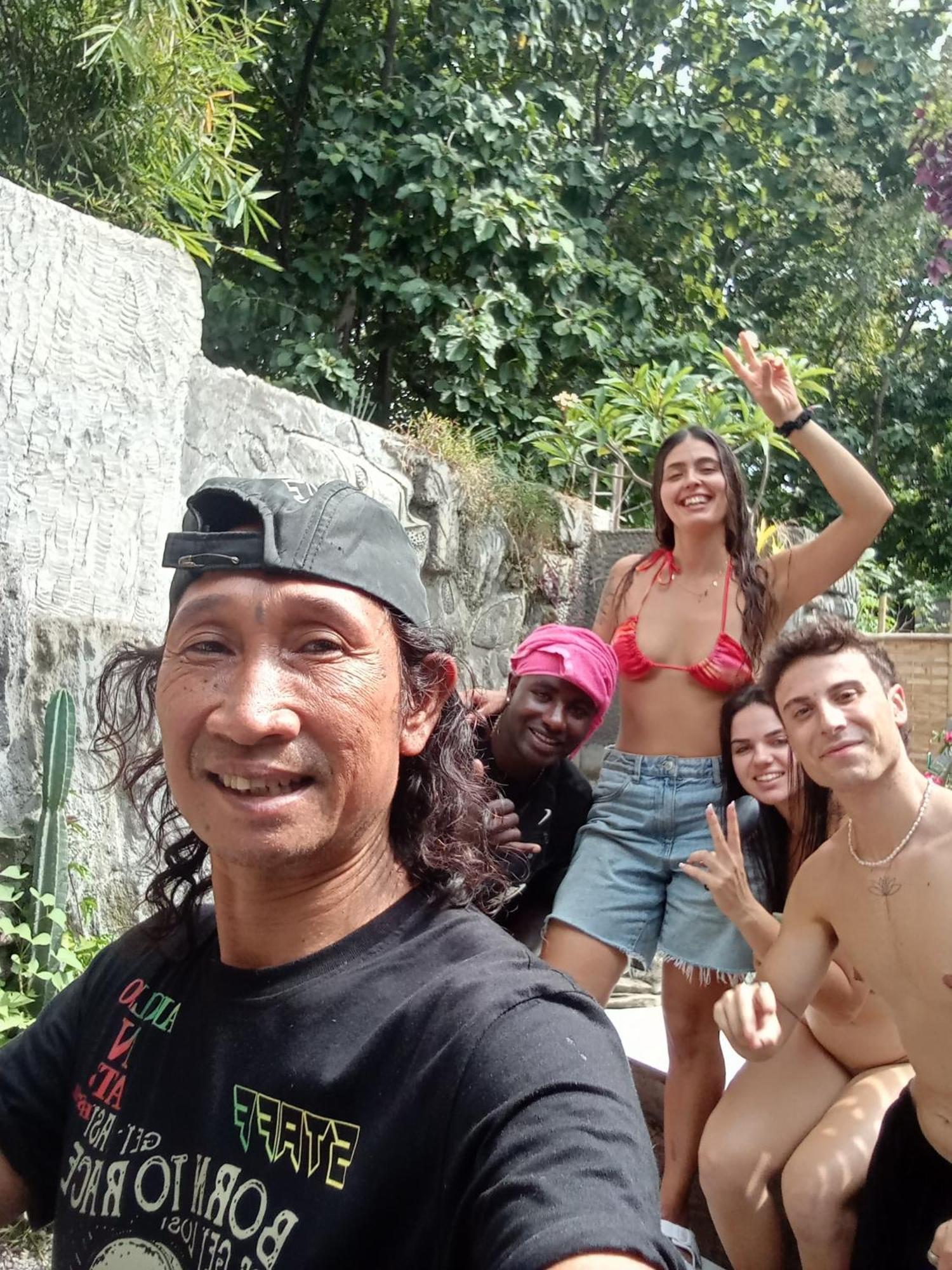 Atb Hostel Lovina  Luaran gambar