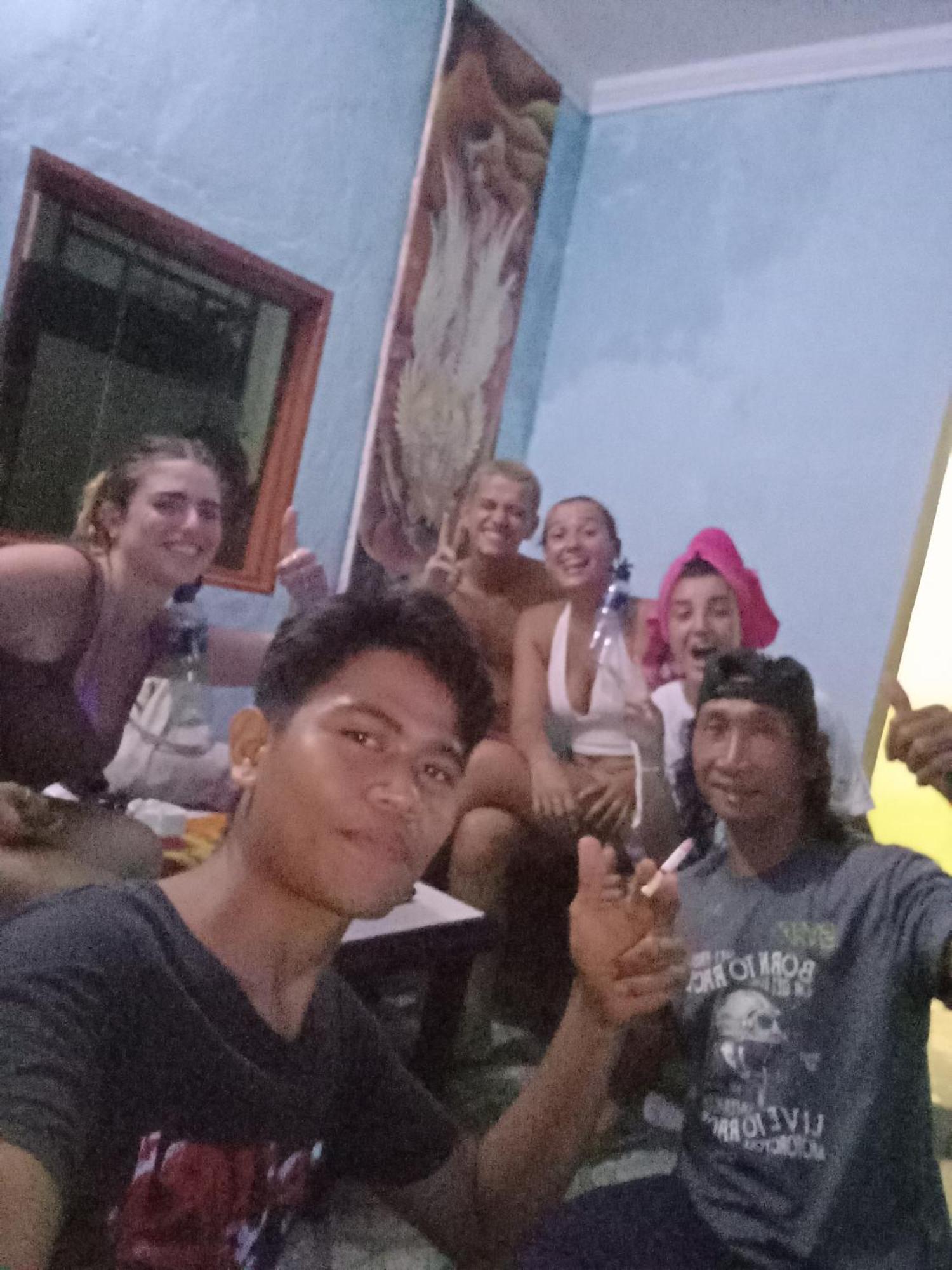 Atb Hostel Lovina  Luaran gambar
